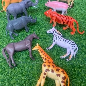 Animal Figurine Set - Multicolor